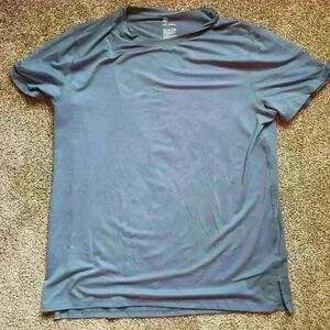 All in motion men’s tee